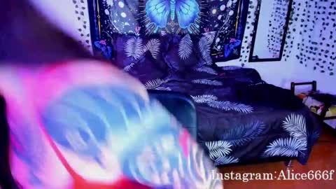 Snapshot of alice666f chatting on 10.17.25 ALiCE ROSE online show from 10.17.25