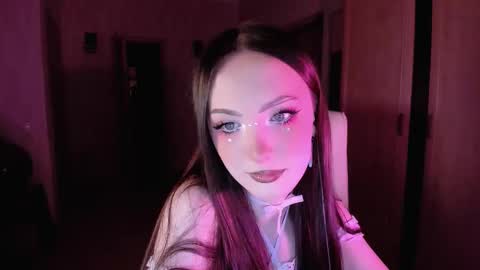 Alice Aris online show from 10.05.25