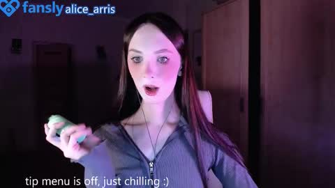 Snapshot of alice__aris chatting on 11.29.25 Alice Aris online show from 11.29.25