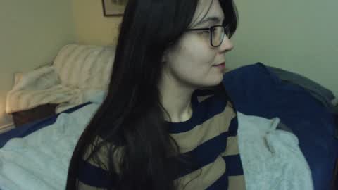 Snapshot of alice_asks chatting on 01.11.25 Alice Asks online show from 01.11.25