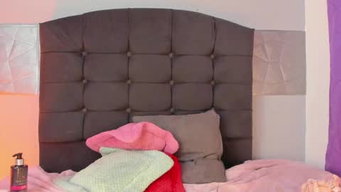  Alice Evans online show from 02.07.25