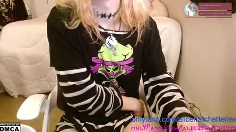 Alice Hatchette online show from 10.15.25