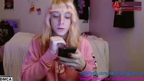 Alice Hatchette online show from 10.17.25