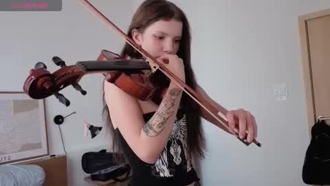 My name is Alice find out about me in the Fansly  online show from 02.11.26