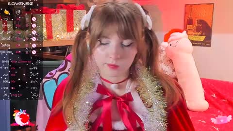 Snapshot of alice_langley chatting on 12.25.24 Alice 3 online show from 12.25.24