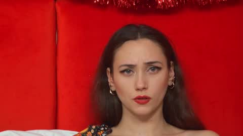 Snapshot of alice_munro chatting on 12.29.24 AliceMunro online show from 12.29.24