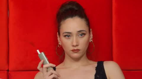 Snapshot of alice_munro chatting on 01.10.25 AliceMunro online show from 01.10.25