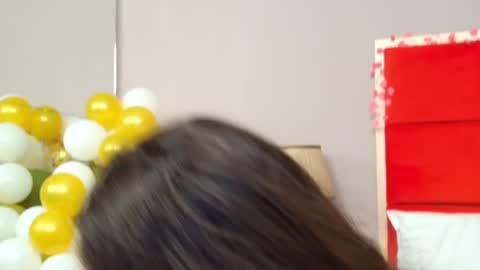 Snapshot of alice_munro chatting on 02.12.25 AliceMunro online show from 02.12.25