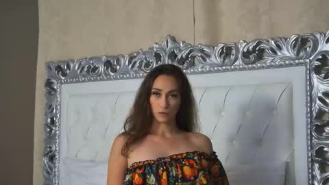 Snapshot of alice_munro chatting on 09.13.25 AliceMunro online show from 09.13.25