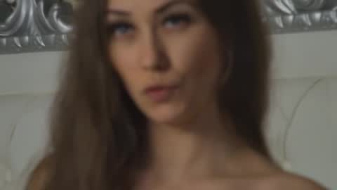 Snapshot of alice_munro chatting on 10.30.25 AliceMunro online show from 10.30.25