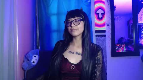 Snapshot of alice_phantom chatting on 09.28.25 online show from 09.28.25