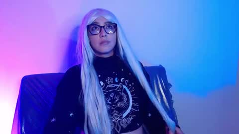 Snapshot of alice_phantom chatting on 01.15.26 online show from 01.15.26