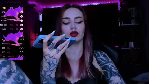 Snapshot of alice_specter chatting on 06.09.26 Alice online show from 06.09.26