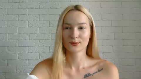 Snapshot of alice_sweet_01 chatting on 06.24.26 Alice online show from 06.24.26
