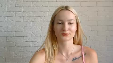 Snapshot of alice_sweet_01 chatting on 06.30.26 Alice online show from 06.30.26