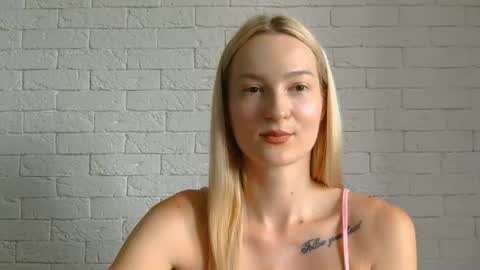 Snapshot of alice_sweet_01 chatting on 07.08.26 Alice online show from 07.08.26