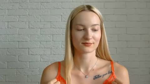 Snapshot of alice_sweet_01 chatting on 07.10.26 Alice online show from 07.10.26