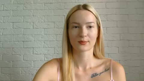 Snapshot of alice_sweet_01 chatting on 07.12.26 Alice online show from 07.12.26
