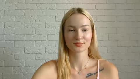 Snapshot of alice_sweet_01 chatting on 07.15.26 Alice online show from 07.15.26
