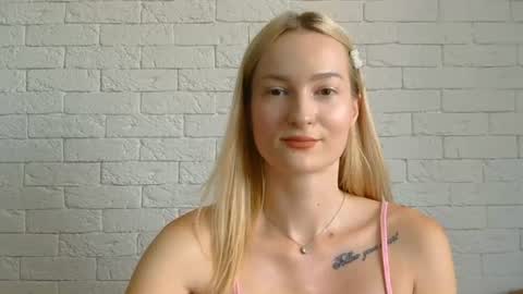 Snapshot of alice_sweet_01 chatting on 07.16.26 Alice online show from 07.16.26