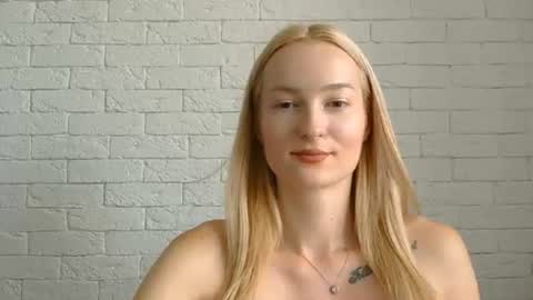 Snapshot of alice_sweet_01 chatting on 07.25.26 Alice online show from 07.25.26