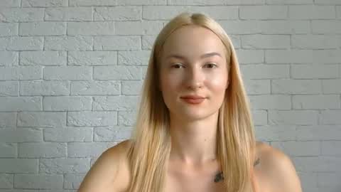 Snapshot of alice_sweet_01 chatting on 07.27.26 Alice online show from 07.27.26