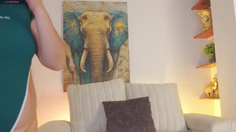 Snapshot of alicecorner chatting on 02.17.26 Alice Corner online show from 02.17.26