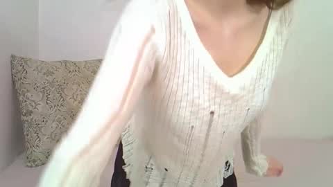 Snapshot of alicecutest chatting on 02.06.26 Alice online show from 02.06.26