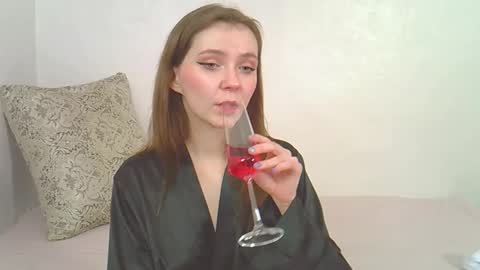 Snapshot of alicecutest chatting on 02.10.26 Alice online show from 02.10.26