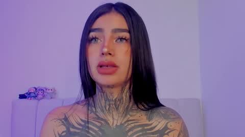 Snapshot of alicee_0 chatting on 11.11.25 Alice online show from 11.11.25