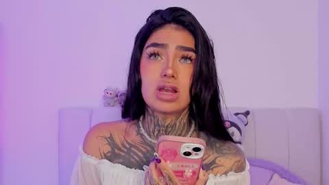 Snapshot of alicee_0 chatting on 11.28.25 Alice online show from 11.28.25