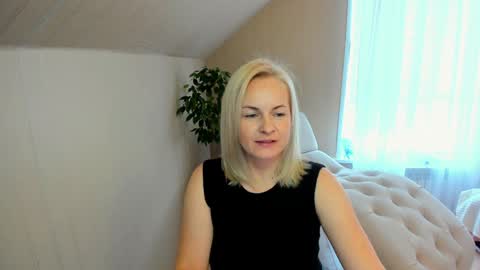 Snapshot of alicee__grace chatting on 01.01.25 Alicee online show from 01.01.25