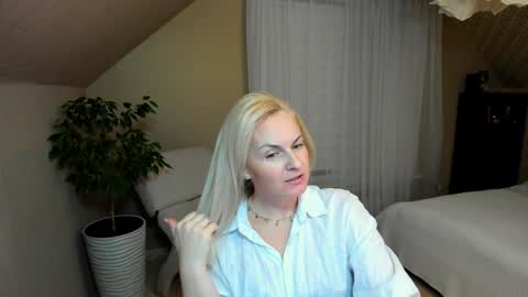 Snapshot of alicee__grace chatting on 01.11.25 Alicee online show from 01.11.25