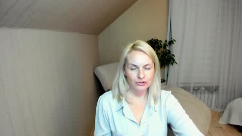 Snapshot of alicee__grace chatting on 01.14.25 Alicee online show from 01.14.25