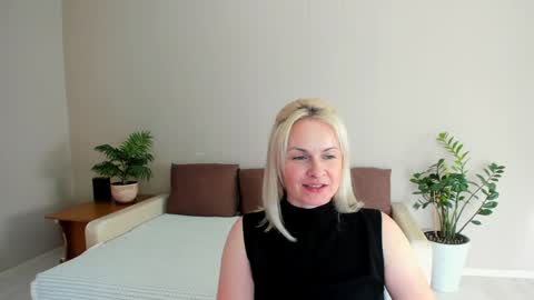 Snapshot of alicee__grace chatting on 01.22.25 Alicee online show from 01.22.25