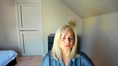 Snapshot of alicee__grace chatting on 02.19.25 Alicee online show from 02.19.25
