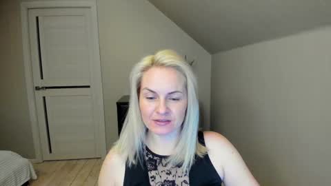 Snapshot of alicee__grace chatting on 02.20.25 Alicee online show from 02.20.25
