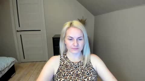 Snapshot of alicee__grace chatting on 02.21.25 Alicee online show from 02.21.25