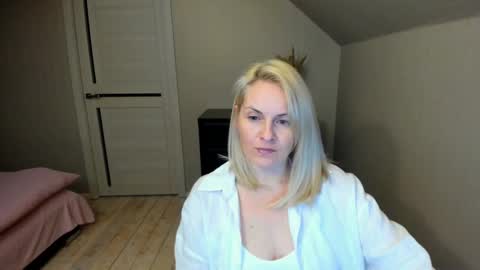 Snapshot of alicee__grace chatting on 03.05.25 Alicee online show from 03.05.25