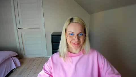 Snapshot of alicee__grace chatting on 03.11.25 Alicee online show from 03.11.25