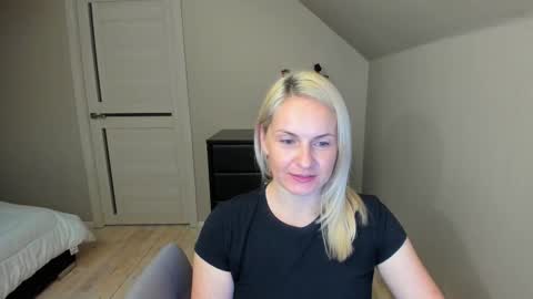 Snapshot of alicee__grace chatting on 09.29.25 Alicee online show from 09.29.25