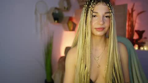 Snapshot of alicee_kiss chatting on 12.29.24 Alicee Kiss online show from 12.29.24