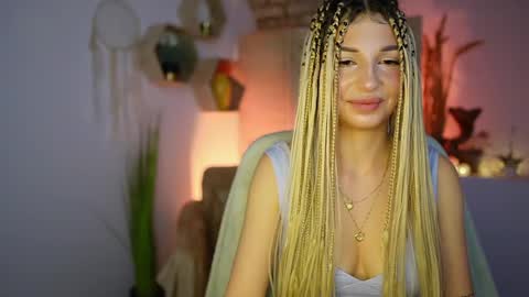 Snapshot of alicee_kiss chatting on 12.30.24 Alicee Kiss online show from 12.30.24