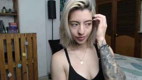 alicee_logan_ online show from 04.26.26