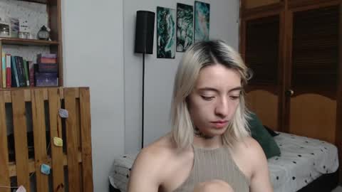 Snapshot of alicee_logan_ chatting on 05.23.26 alicee_logan_ online show from 05.23.26