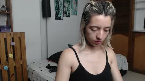 Snapshot of alicee_logan_ chatting on 05.28.26 alicee_logan_ online show from 05.28.26