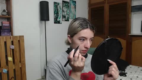 Snapshot of alicee_logan_ chatting on 06.10.26 alicee_logan_ online show from 06.10.26