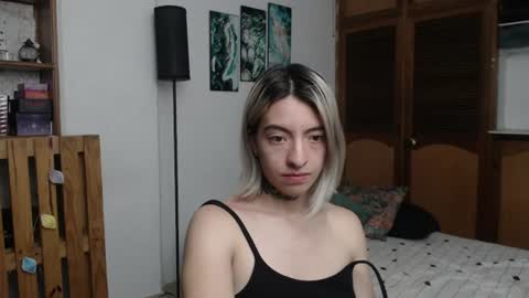 Snapshot of alicee_logan_ chatting on 06.17.26 alicee_logan_ online show from 06.17.26