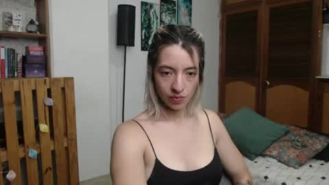 Snapshot of alicee_logan_ chatting on 06.28.26 alicee_logan_ online show from 06.28.26