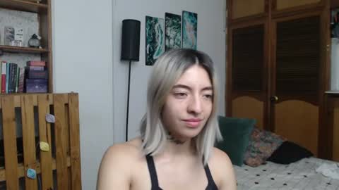 Snapshot of alicee_logan_ chatting on 07.17.26 alicee_logan_ online show from 07.17.26